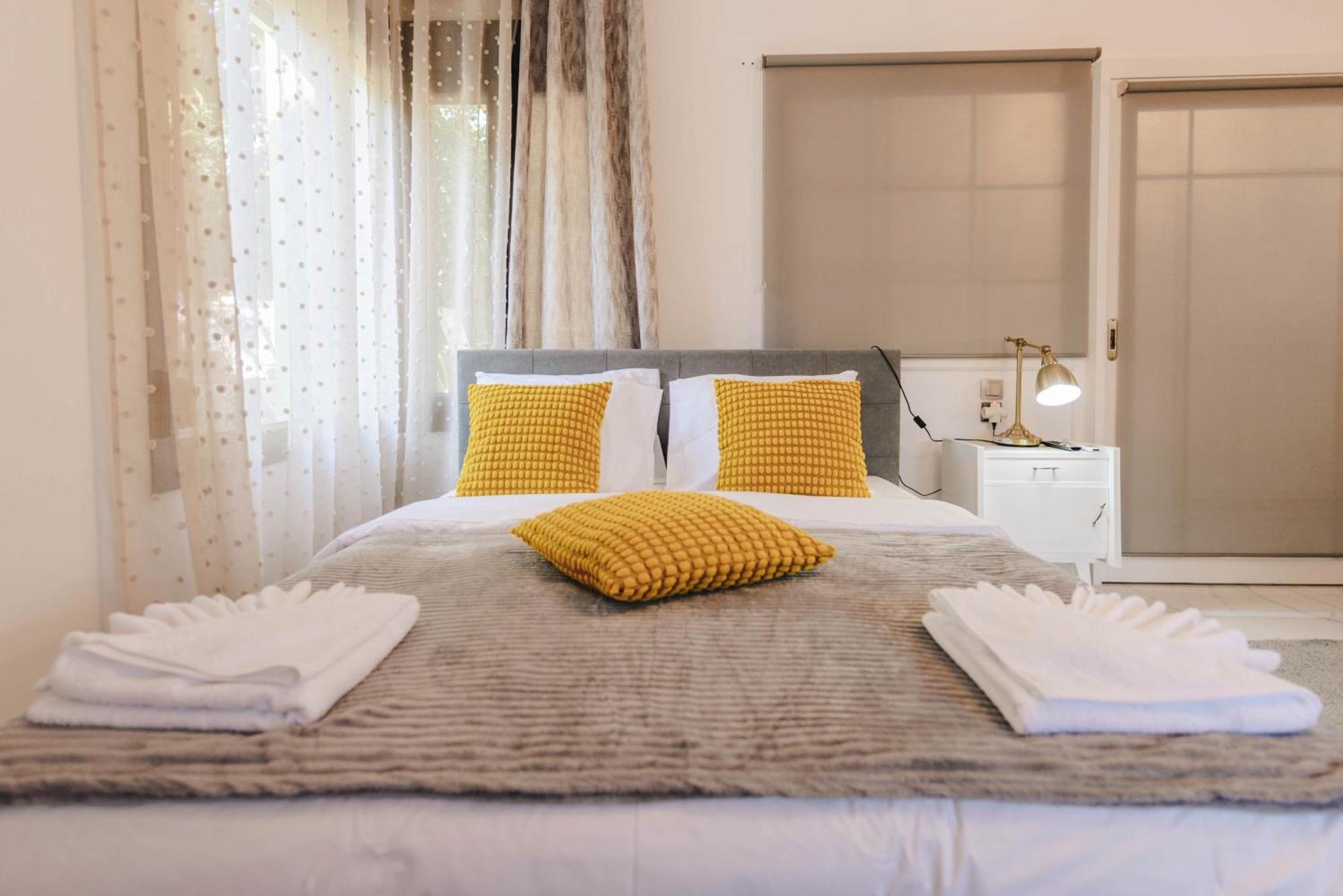 Sunrise Guesthouse Agria Dış mekan fotoğraf